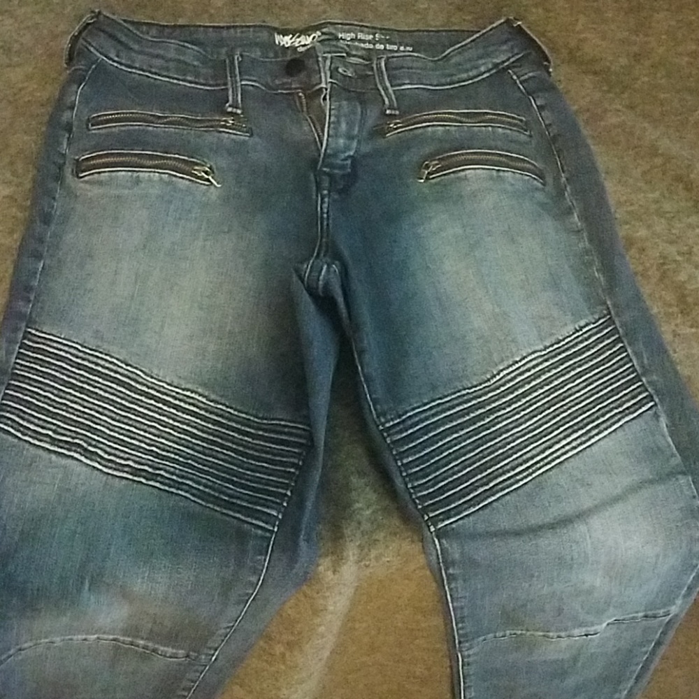 Zippered Pocket Denim High Rise Blue Jean's
